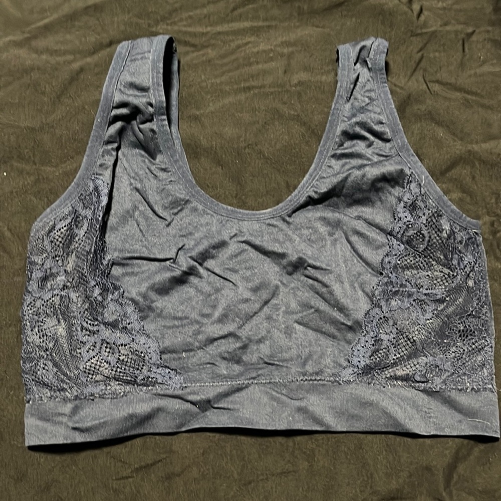 Light support sports bra